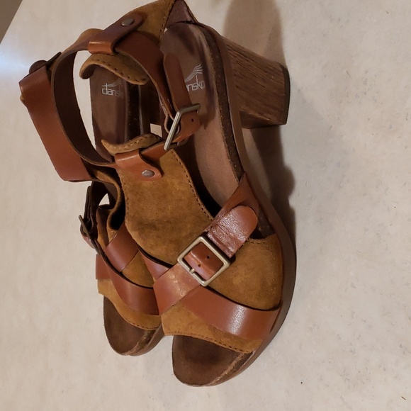 Dansko Dominique T-Straps Open Toe Clogs Size 6.5/7 - Picture 3 of 8
